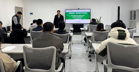 会议室里的人们AI 生成的内容可能不正确。